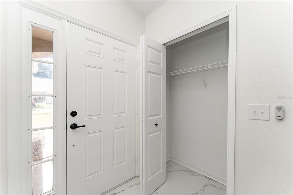 For Sale: $305,000 (3 beds, 2 baths, 1283 Square Feet)