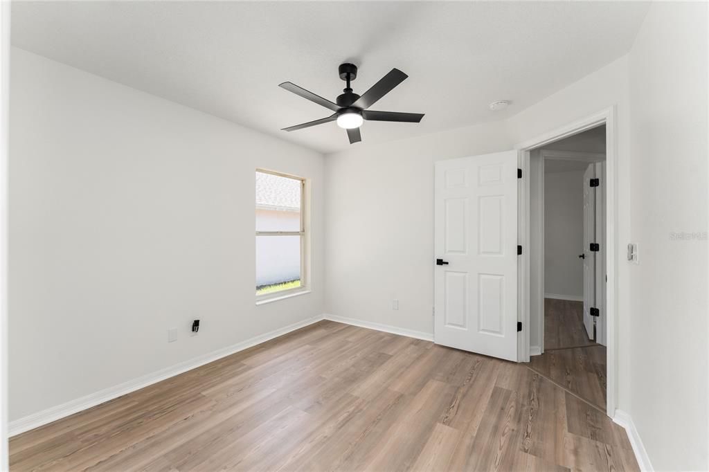 For Sale: $305,000 (3 beds, 2 baths, 1283 Square Feet)