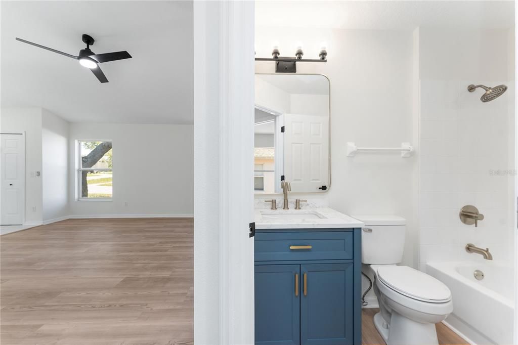 For Sale: $305,000 (3 beds, 2 baths, 1283 Square Feet)