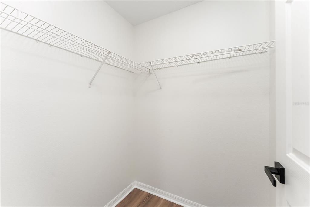 For Sale: $305,000 (3 beds, 2 baths, 1283 Square Feet)
