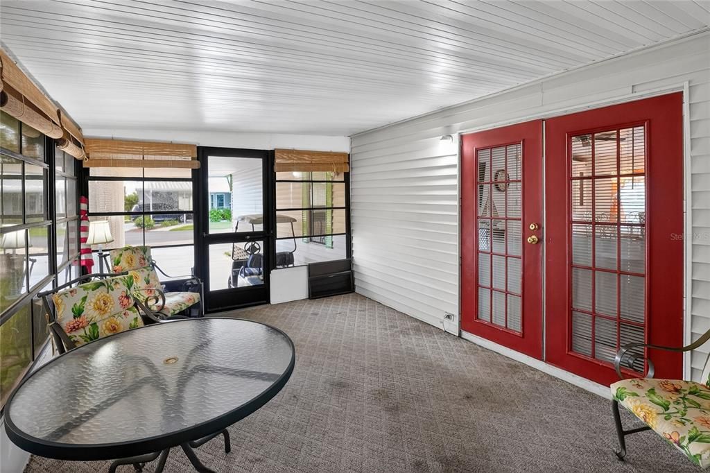 For Sale: $165,000 (2 beds, 2 baths, 1274 Square Feet)