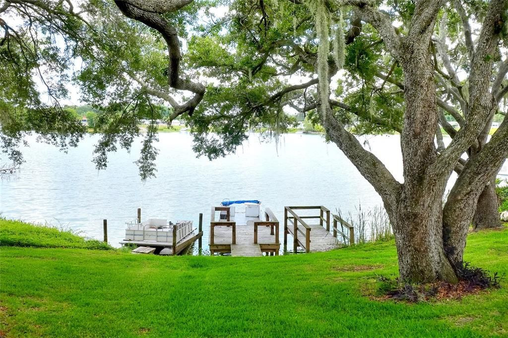 For Sale: $165,000 (2 beds, 2 baths, 1274 Square Feet)
