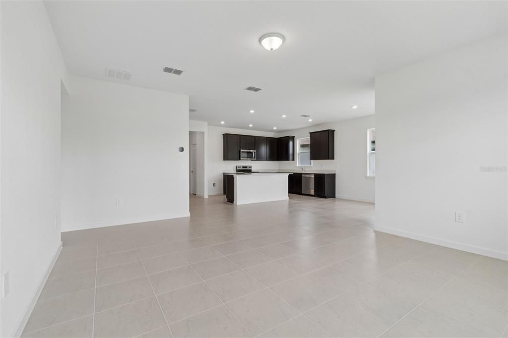 В аренду: $2,850 (4 спален, 2 ванн, 1850 Квадратных фут)