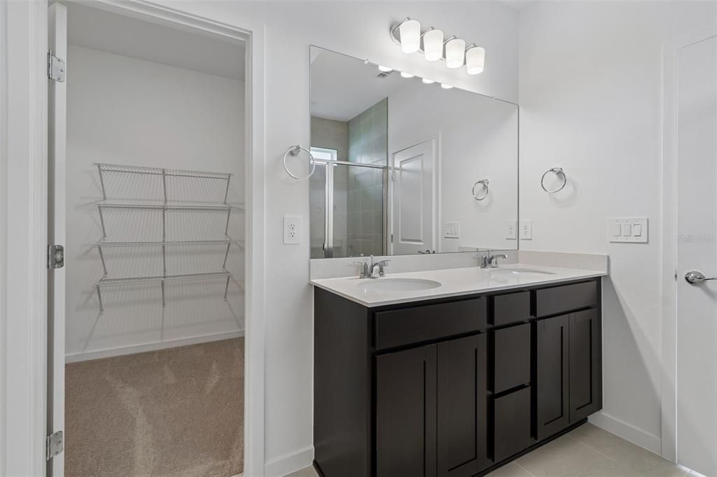 В аренду: $2,850 (4 спален, 2 ванн, 1850 Квадратных фут)