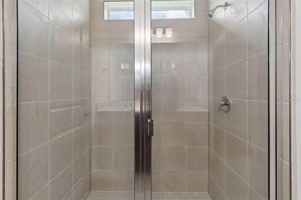 В аренду: $2,850 (4 спален, 2 ванн, 1850 Квадратных фут)