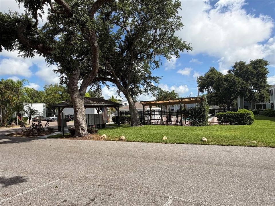 For Sale: $150,000 (2 beds, 1 baths, 960 Square Feet)