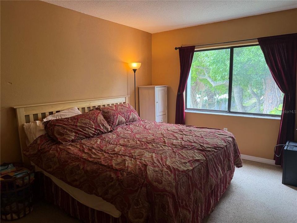 For Sale: $150,000 (2 beds, 1 baths, 960 Square Feet)