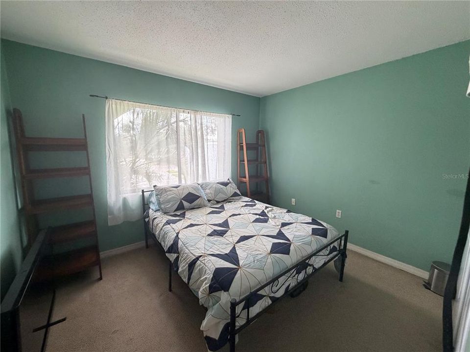 For Sale: $150,000 (2 beds, 1 baths, 960 Square Feet)