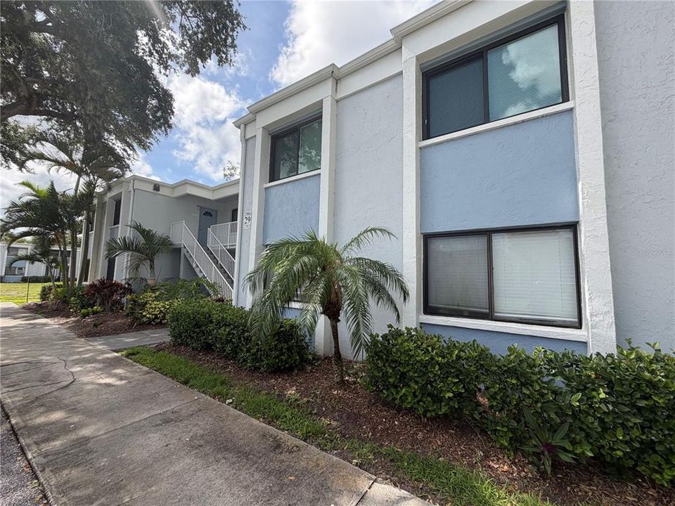 For Sale: $150,000 (2 beds, 1 baths, 960 Square Feet)