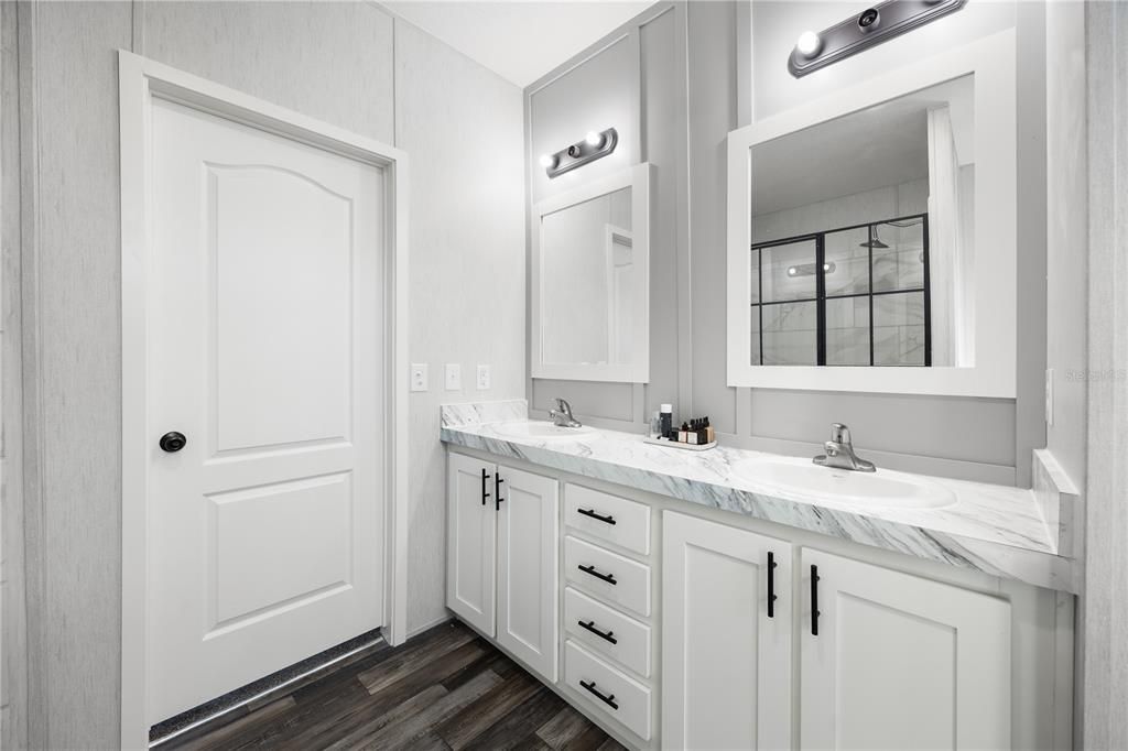 For Sale: $474,000 (4 beds, 3 baths, 2254 Square Feet)