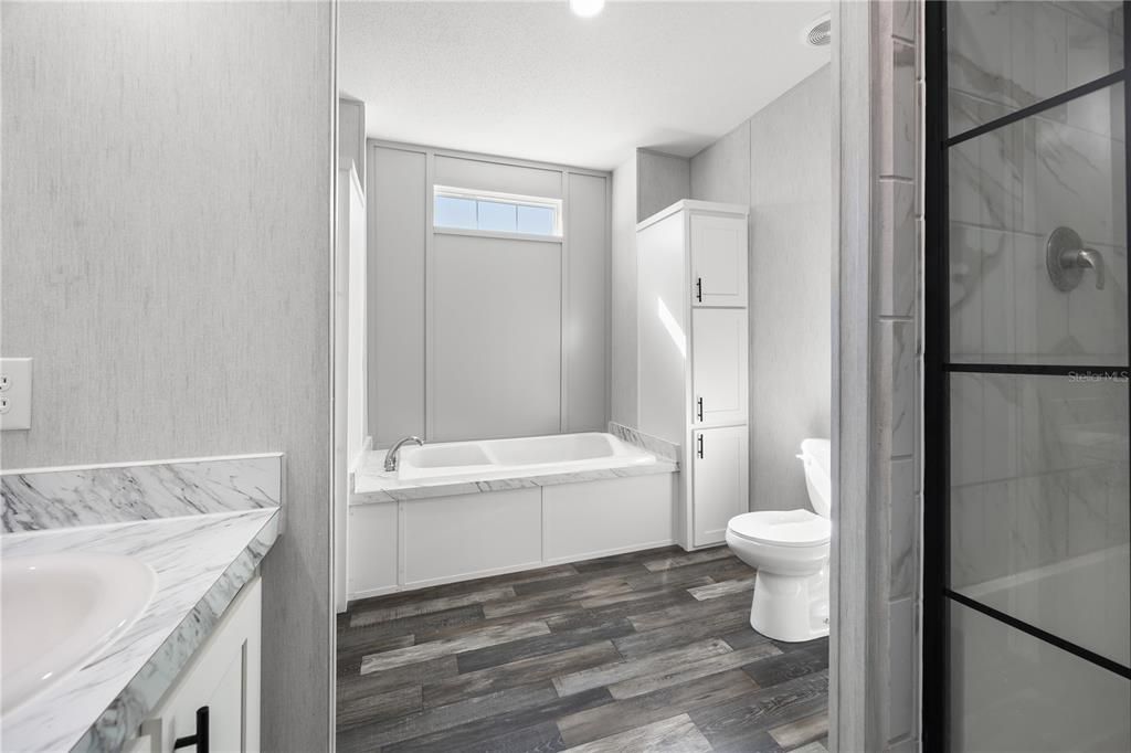 For Sale: $474,000 (4 beds, 3 baths, 2254 Square Feet)