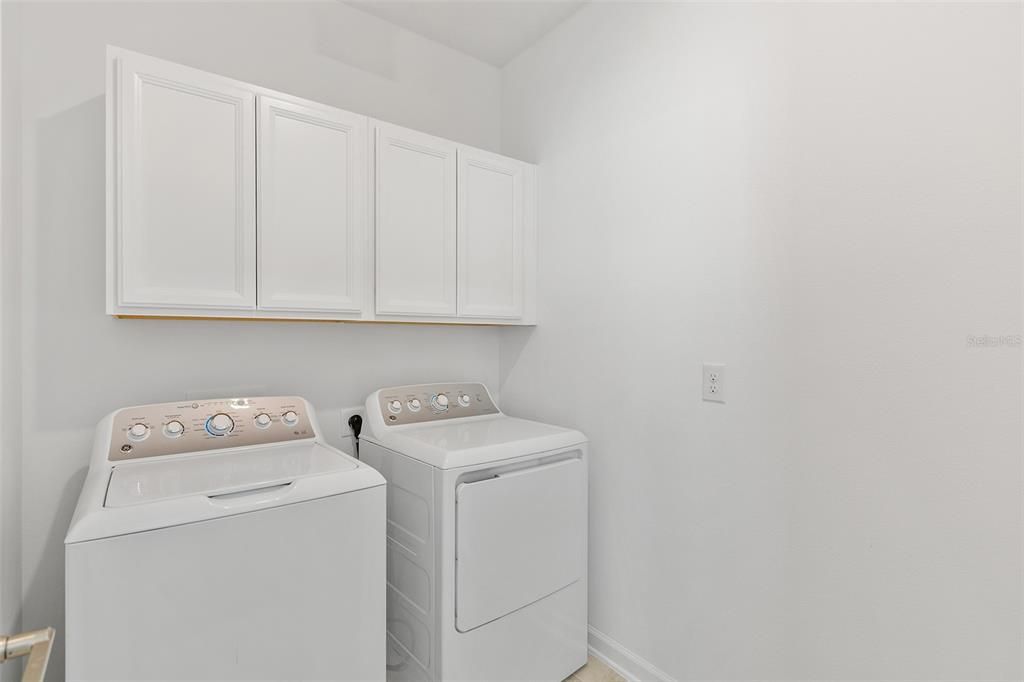 For Rent: $2,800 (4 beds, 3 baths, 2469 Square Feet)