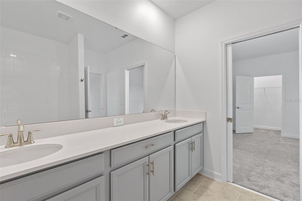 For Rent: $2,800 (4 beds, 3 baths, 2469 Square Feet)