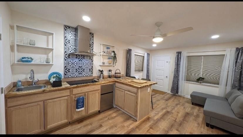 For Sale: $775,000 (4 beds, 0 baths, 2463 Square Feet)
