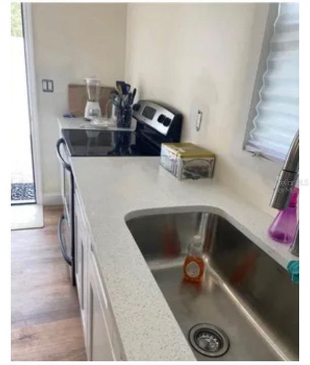 For Sale: $775,000 (4 beds, 0 baths, 2463 Square Feet)