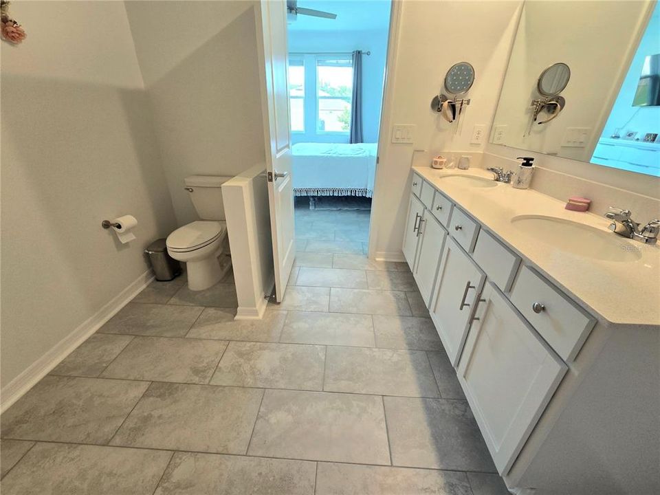 На продажу: $419,900 (4 спален, 2 ванн, 1843 Квадратных фут)