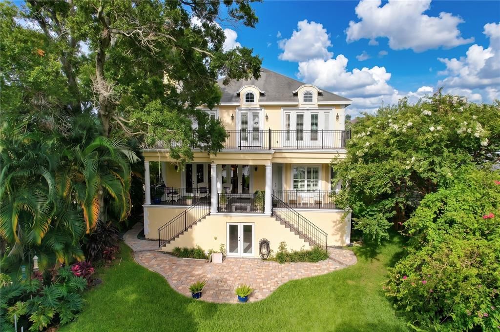 For Sale: $2,449,000 (5 beds, 3 baths, 3635 Square Feet)