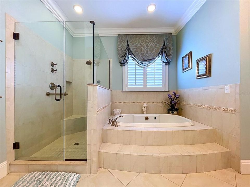 For Sale: $2,449,000 (5 beds, 3 baths, 3635 Square Feet)