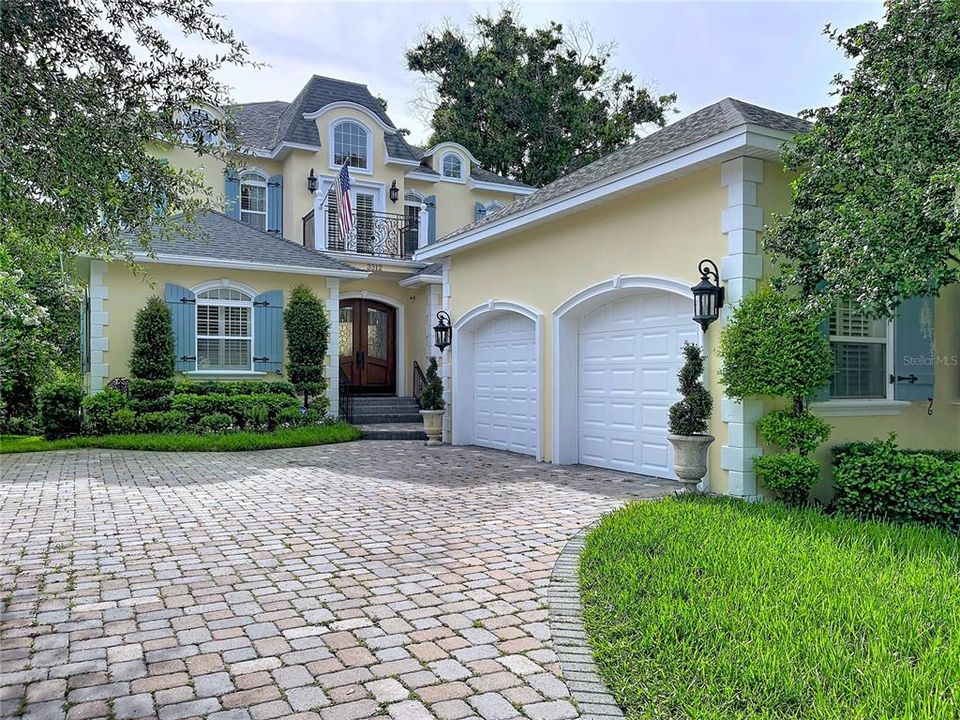 For Sale: $2,449,000 (5 beds, 3 baths, 3635 Square Feet)