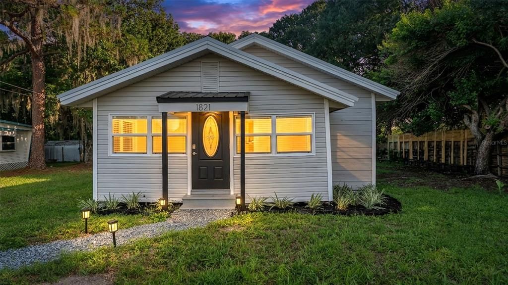 На продажу: $299,000 (4 спален, 2 ванн, 1559 Квадратных фут)