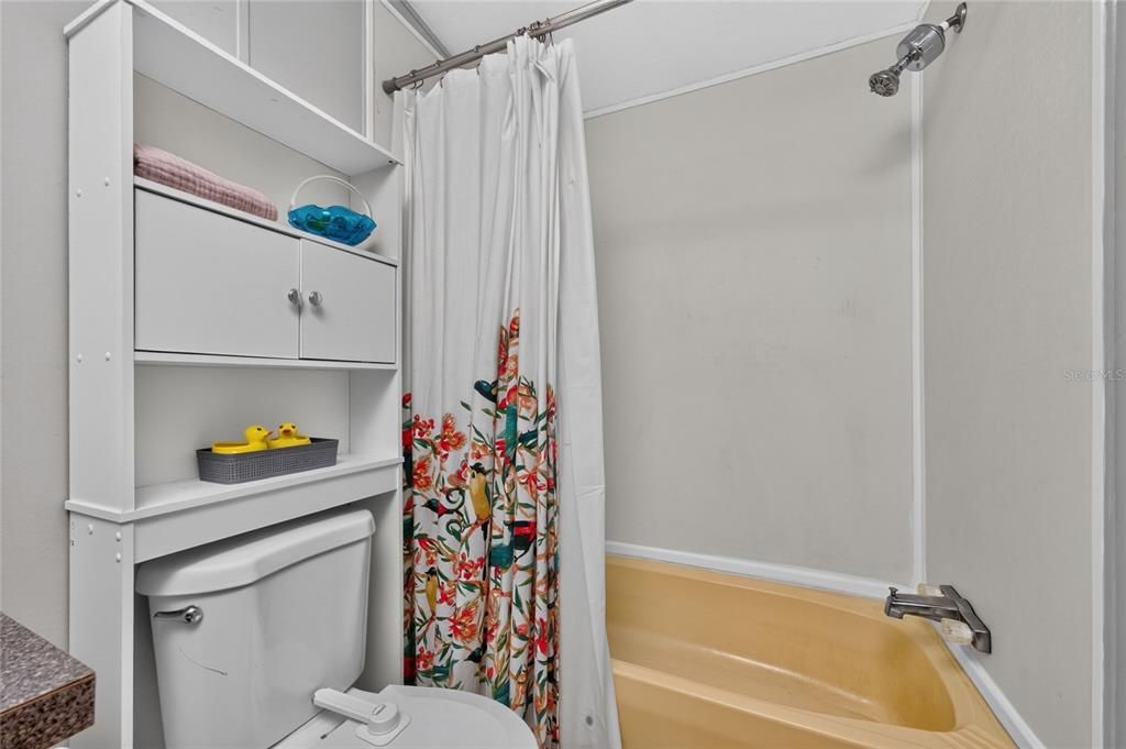 For Sale: $245,000 (3 beds, 2 baths, 1629 Square Feet)