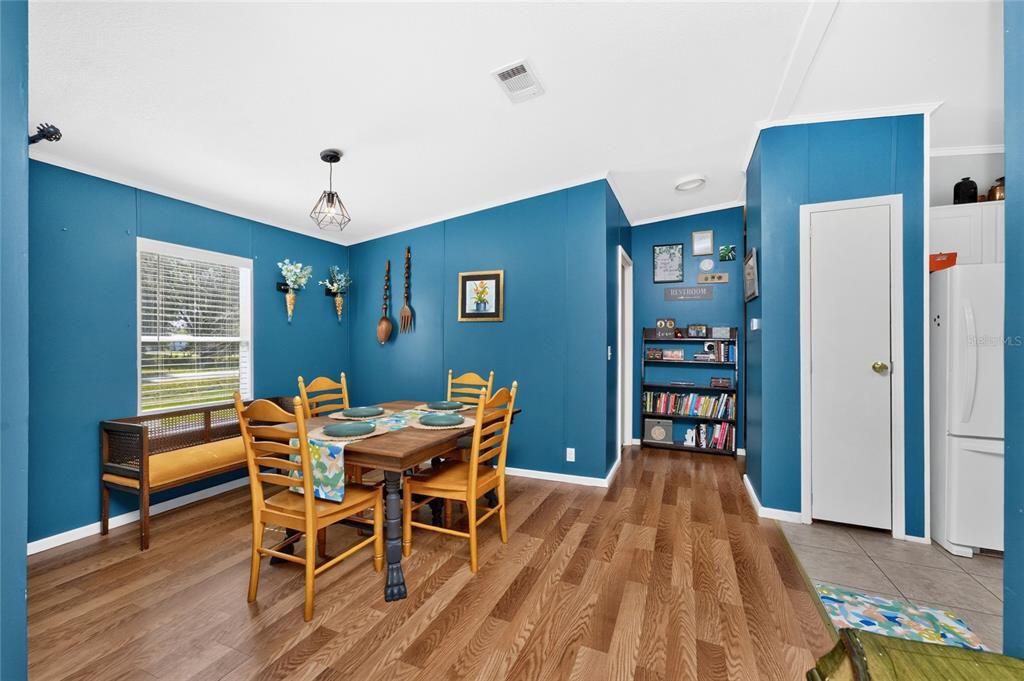 For Sale: $245,000 (3 beds, 2 baths, 1629 Square Feet)