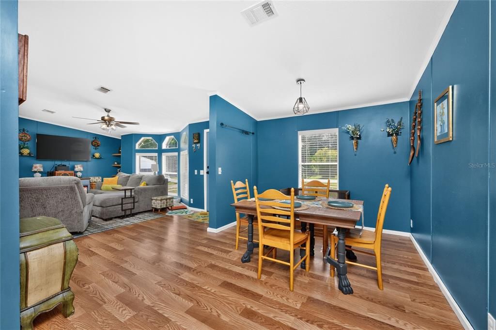For Sale: $245,000 (3 beds, 2 baths, 1629 Square Feet)