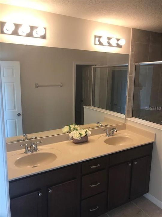 For Rent: $3,600 (4 beds, 3 baths, 2628 Square Feet)