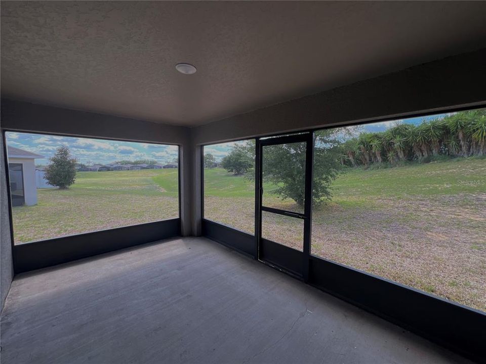 For Sale: $365,000 (4 beds, 2 baths, 2150 Square Feet)