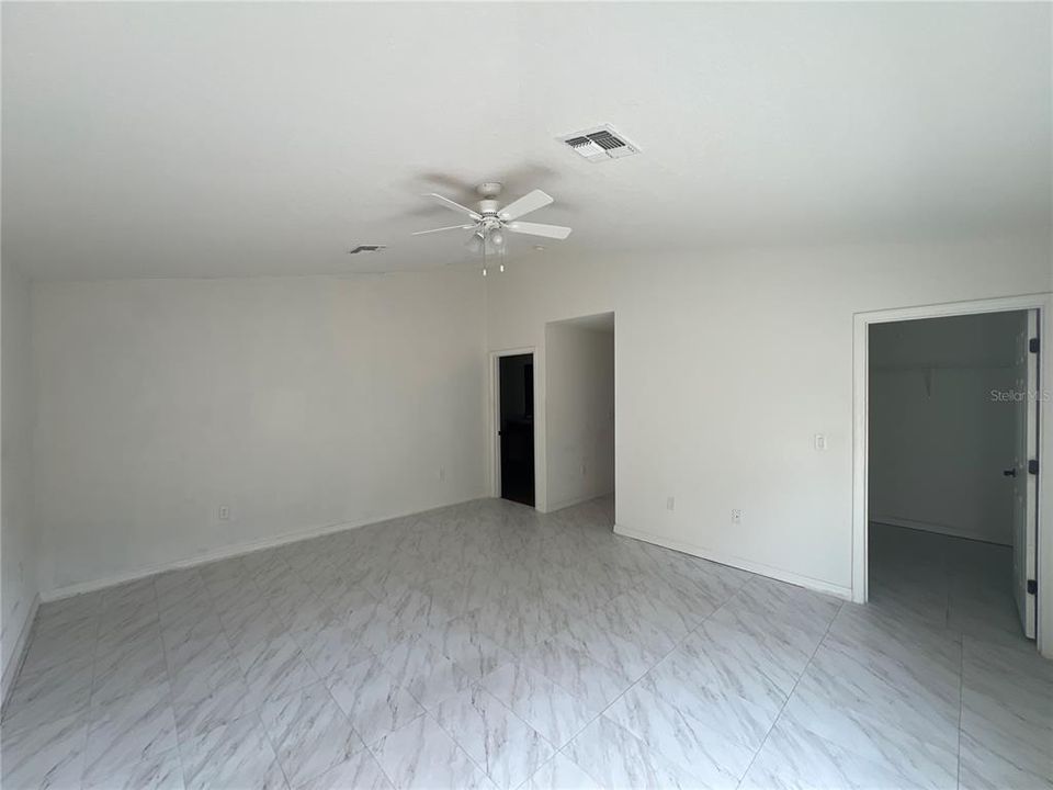 For Sale: $365,000 (4 beds, 2 baths, 2150 Square Feet)