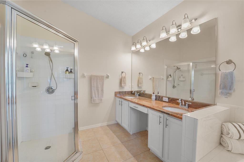 En Venta: $469,000 (3 camas, 2 baños, 2016 Pies cuadrados)