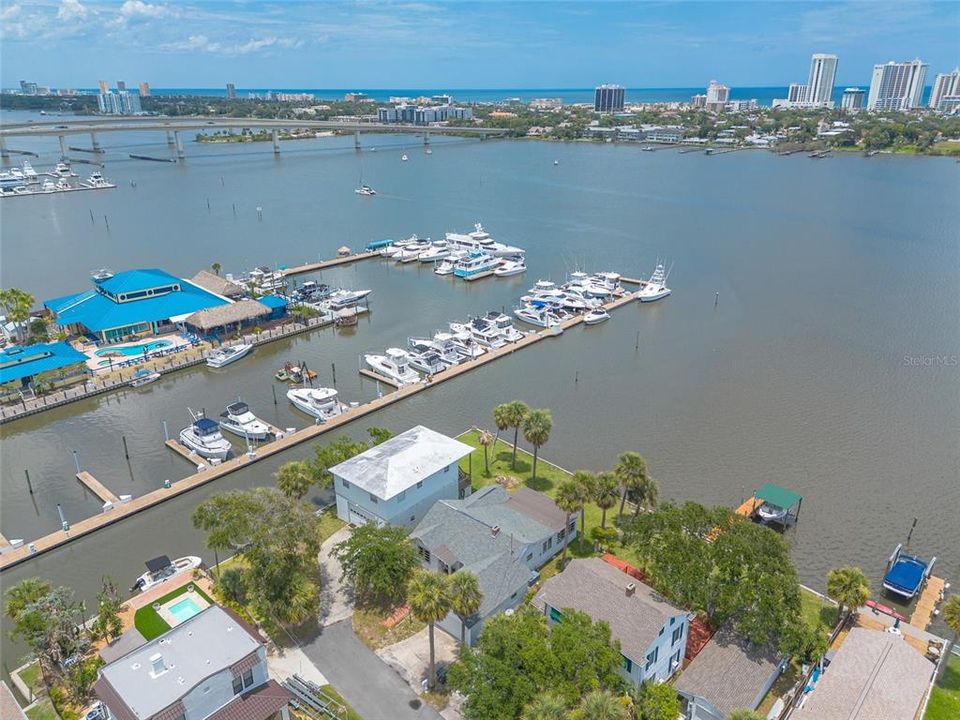 For Sale: $549,900 (2 beds, 1 baths, 1578 Square Feet)