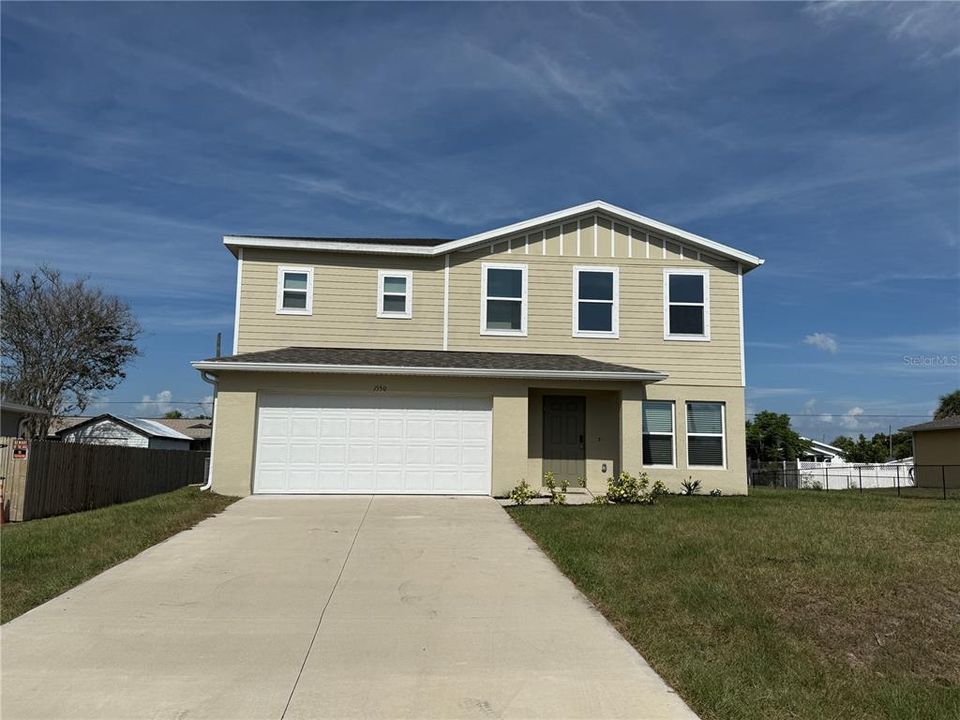 For Sale: $305,000 (4 beds, 3 baths, 1790 Square Feet)