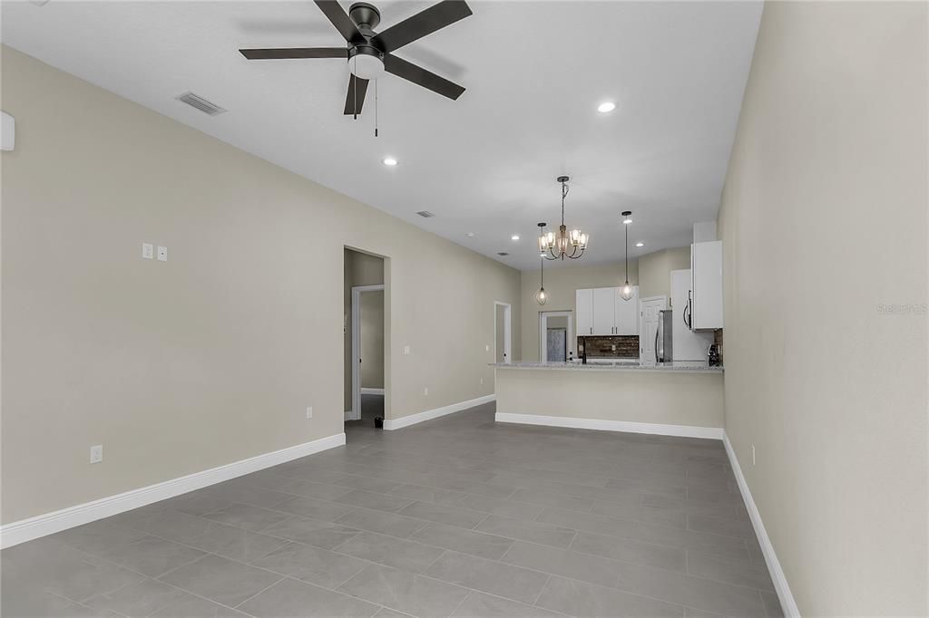 For Sale: $565,000 (6 beds, 0 baths, 2530 Square Feet)
