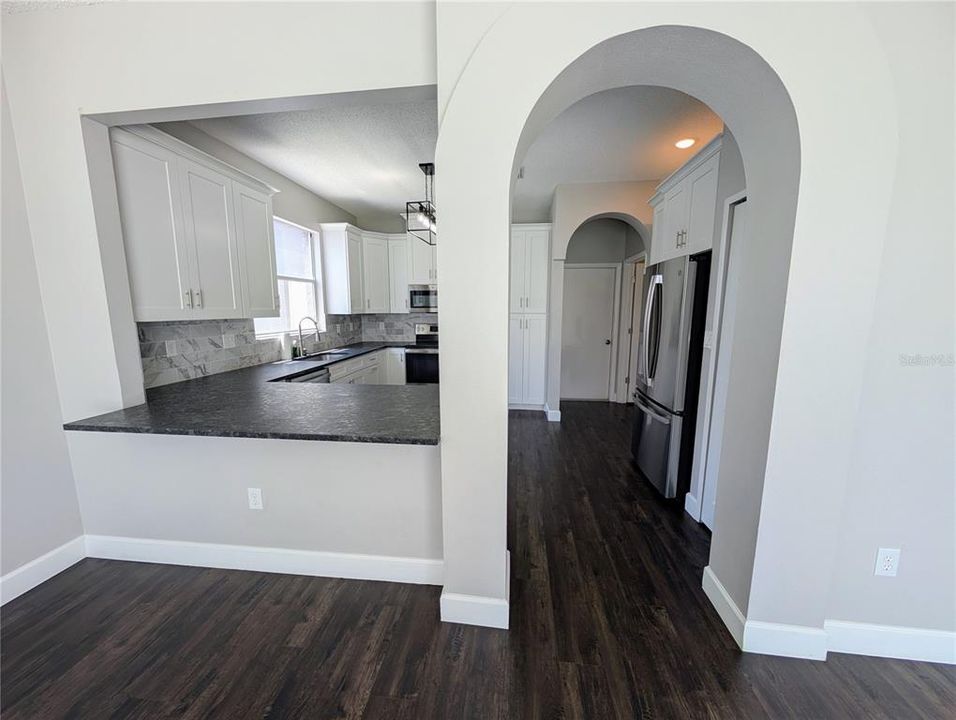 For Sale: $450,000 (3 beds, 2 baths, 1972 Square Feet)