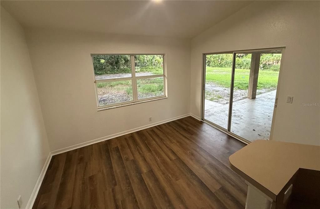 For Sale: $249,000 (3 beds, 2 baths, 1615 Square Feet)