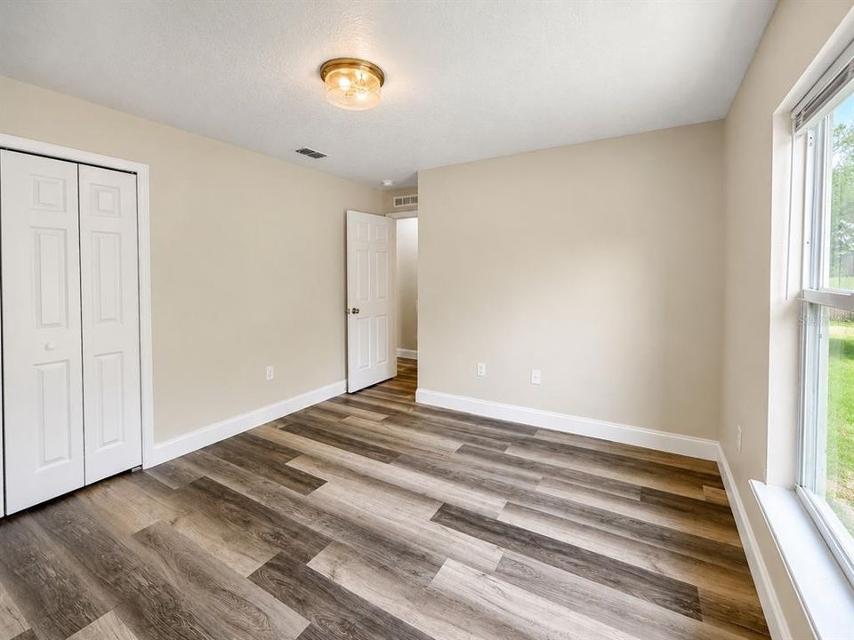 For Rent: $2,650 (4 beds, 2 baths, 2302 Square Feet)