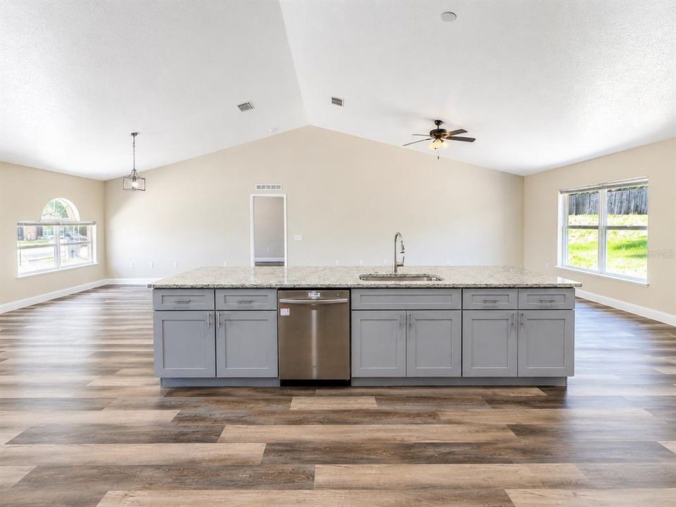 For Rent: $2,650 (4 beds, 2 baths, 2302 Square Feet)