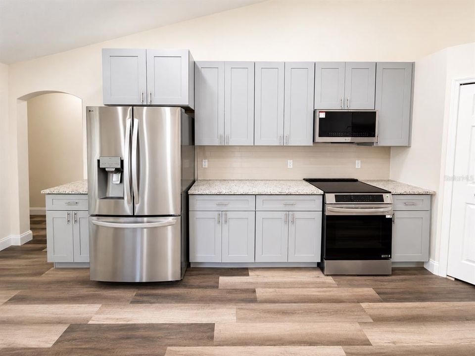 For Rent: $2,650 (4 beds, 2 baths, 2302 Square Feet)