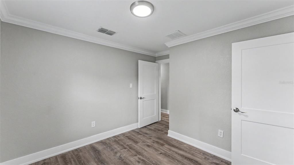 For Sale: $285,000 (3 beds, 2 baths, 1122 Square Feet)