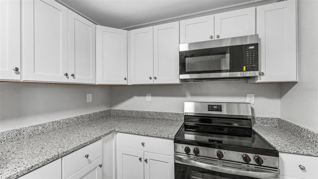 For Sale: $285,000 (3 beds, 2 baths, 1122 Square Feet)