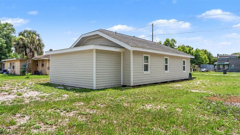For Sale: $285,000 (3 beds, 2 baths, 1122 Square Feet)