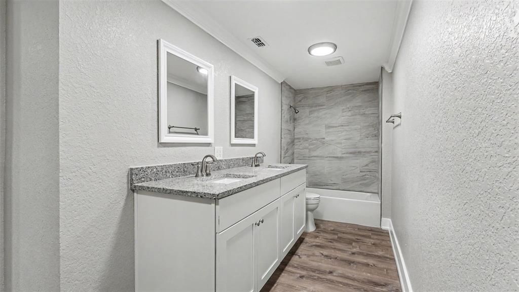 For Sale: $285,000 (3 beds, 2 baths, 1122 Square Feet)