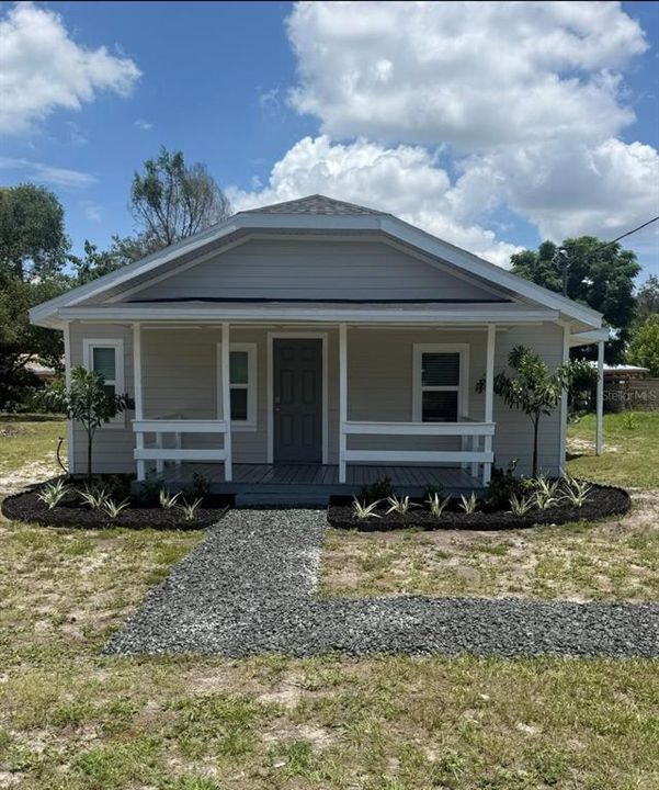 For Sale: $285,000 (3 beds, 2 baths, 1122 Square Feet)
