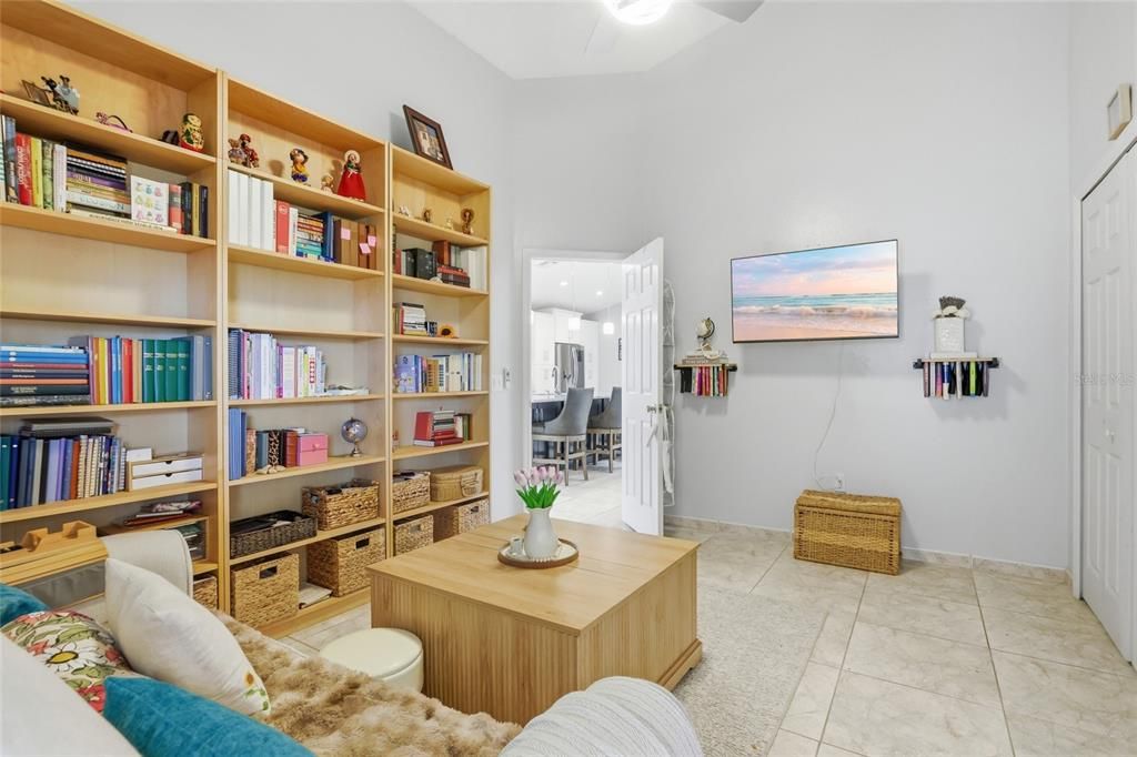На продажу: $415,000 (4 спален, 2 ванн, 2253 Квадратных фут)