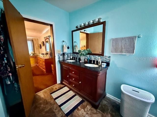 For Sale: $188,000 (3 beds, 2 baths, 1716 Square Feet)