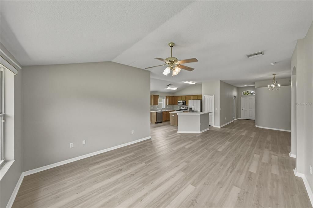 For Sale: $370,000 (3 beds, 2 baths, 1715 Square Feet)