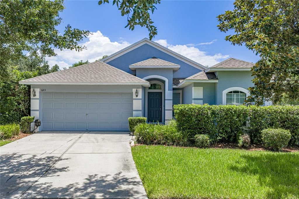 For Sale: $370,000 (3 beds, 2 baths, 1715 Square Feet)