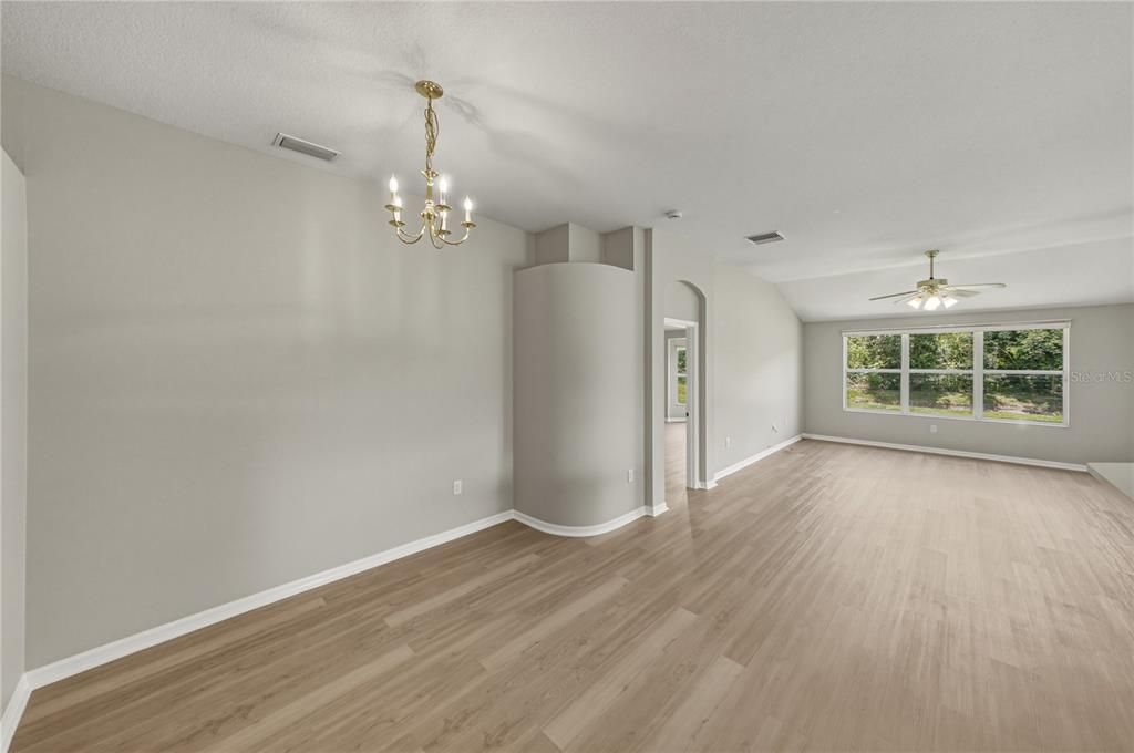 For Sale: $370,000 (3 beds, 2 baths, 1715 Square Feet)