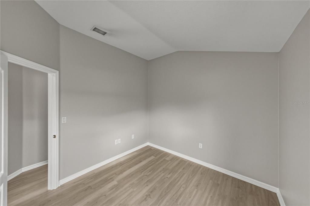 For Sale: $370,000 (3 beds, 2 baths, 1715 Square Feet)
